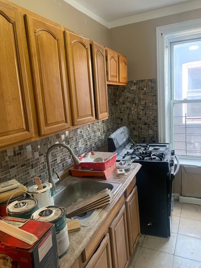 Foto del edificio - 296 E 93rd St