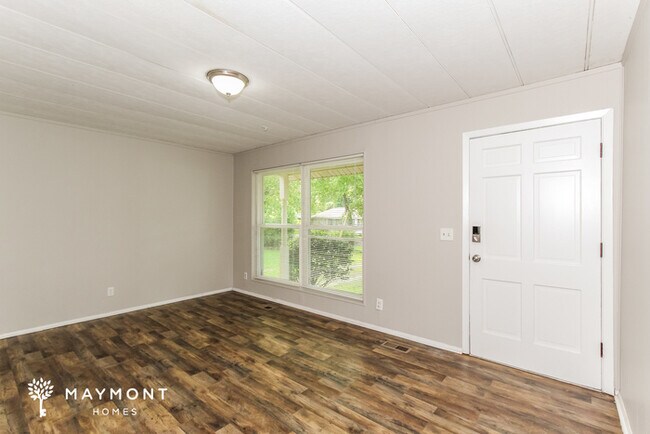 Foto del edificio - 230 Poplar Springs Dr