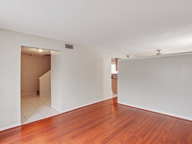 Foto del edificio - 3231 Ensenada Way