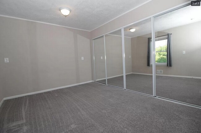 Foto del edificio - 376 Mills Gap Rd