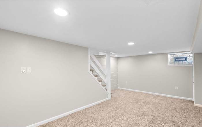 Building Photo - 1315 W 37th St