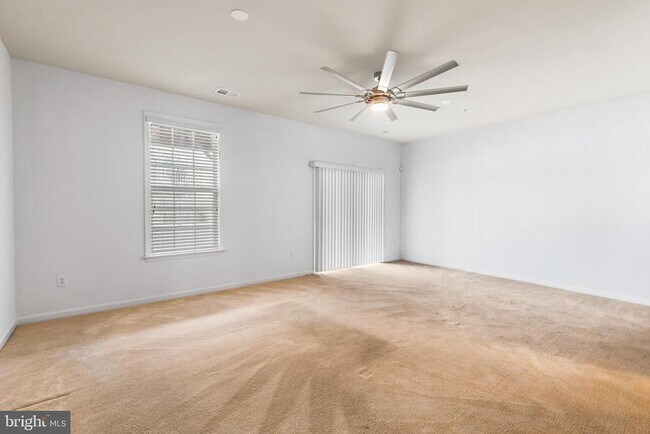 Foto del edificio - 5000 Forest Pines Dr