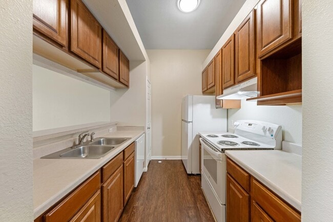 Building Photo - Bright 2-Bed Gem with Balcony in Universal City – A/C, Washer Hookups, and Modern Finishes