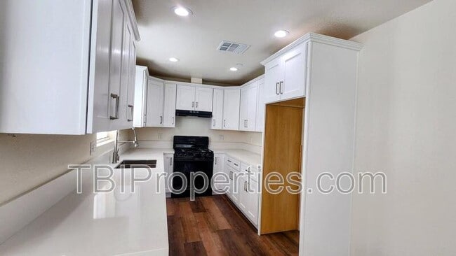 Foto del edificio - 3454 Wallace St