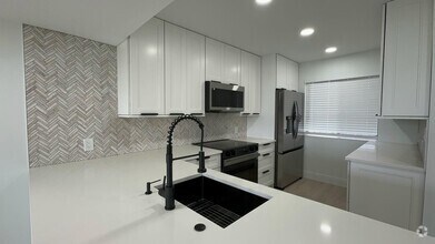 Building Photo - 4483 Luxemburg Ct