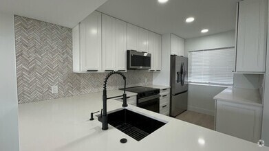 Building Photo - 4483 Luxemburg Ct