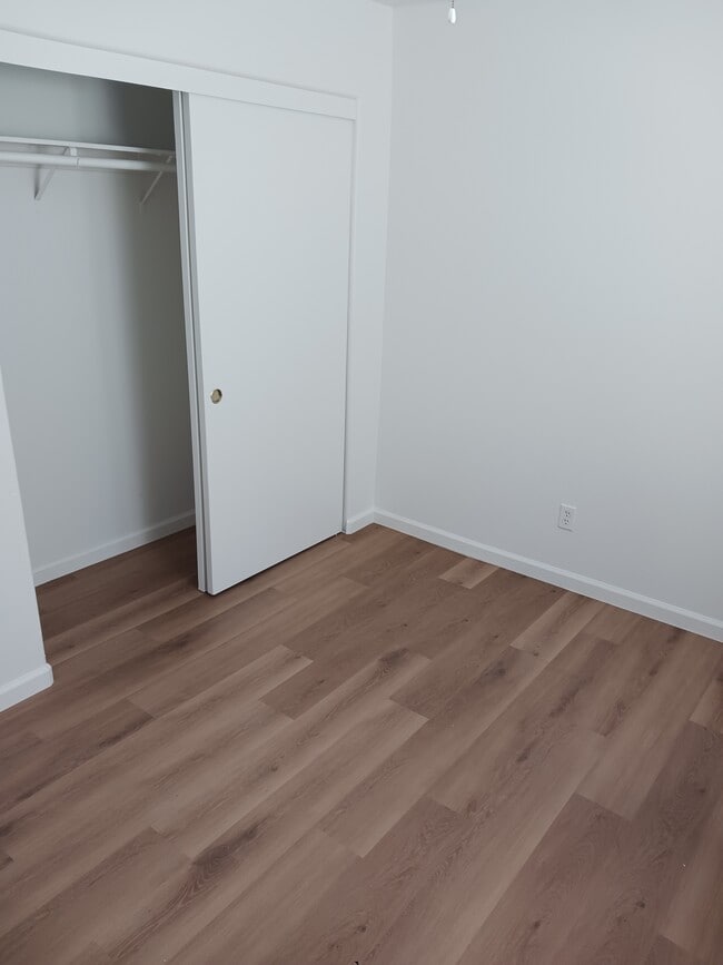 Building Photo - 429 I St