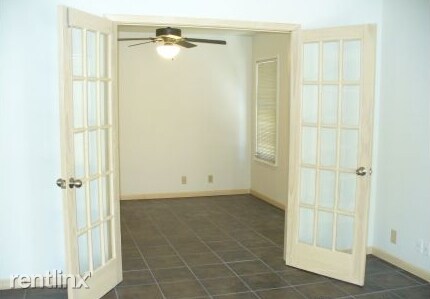 Foto del edificio - 2519 Broadway St