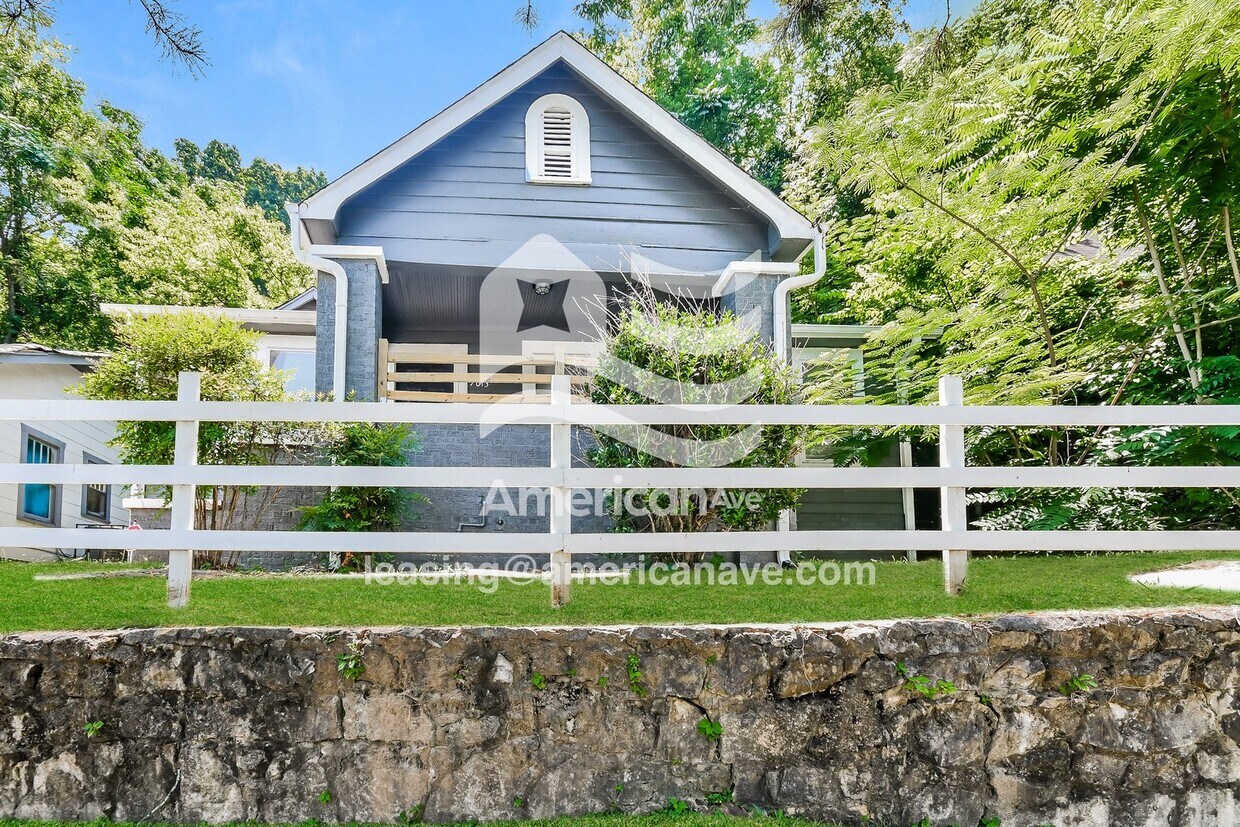 Foto principal - 7013 4th Ave S