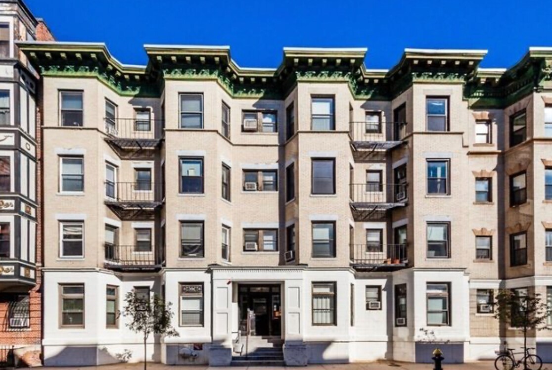 Primary Photo - 157-133 Hemenway St