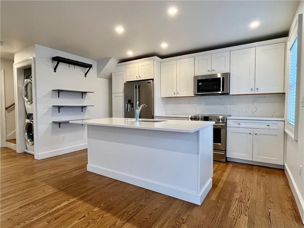 199 Aquidneck Ave, Middletown, RI 02842 Room for Rent in Middletown