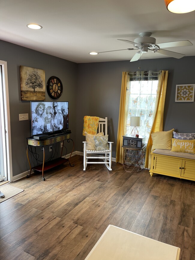 Foto del edificio - 1228 Cool Mint Ct