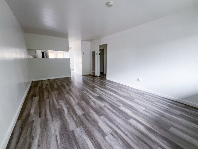 Foto del edificio - 621 Grand Fir Ave