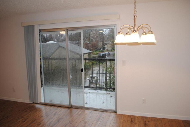 Building Photo - 3591 Quail Lakes Dr #134