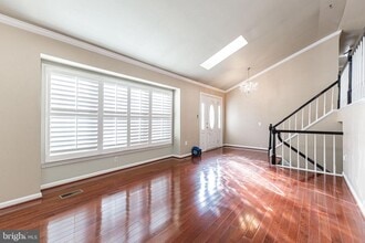 Building Photo - 7716 Green Garland Dr