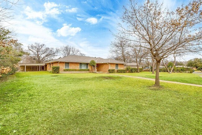Building Photo - 10923 Strayhorn Dr