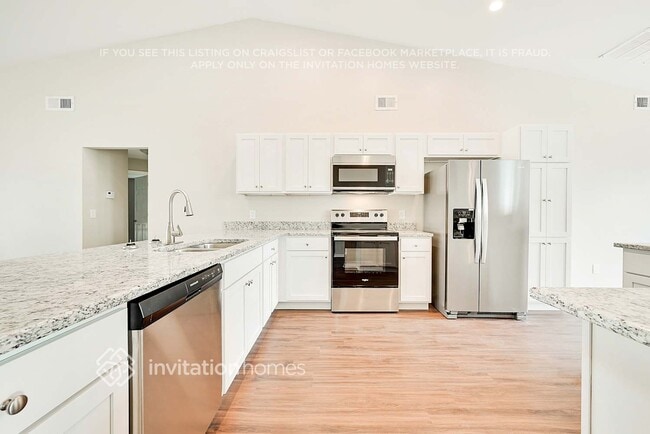 Building Photo - 4730 Doberman St