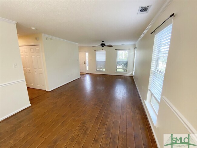 Foto del edificio - 205 Salt Landing Cir