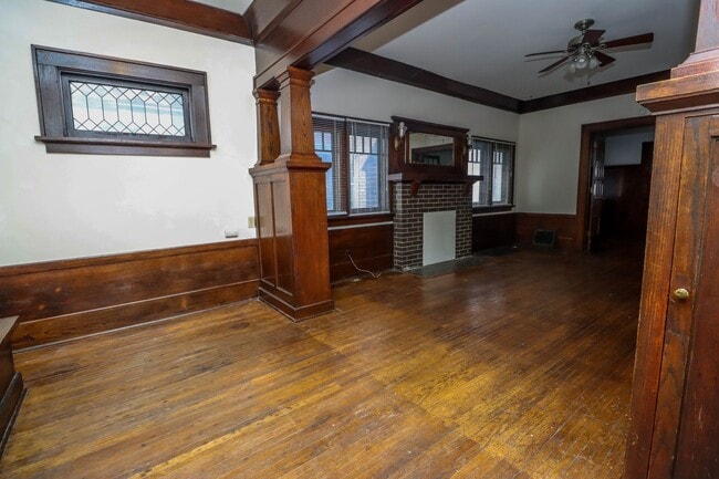 Foto del edificio - 1111 E Walnut St