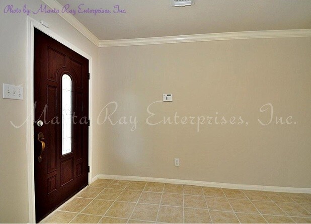 Interior Entry - 8330 Wahl Manor Ct