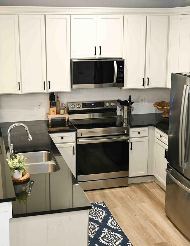 Foto del edificio - 90 Southaven Cir