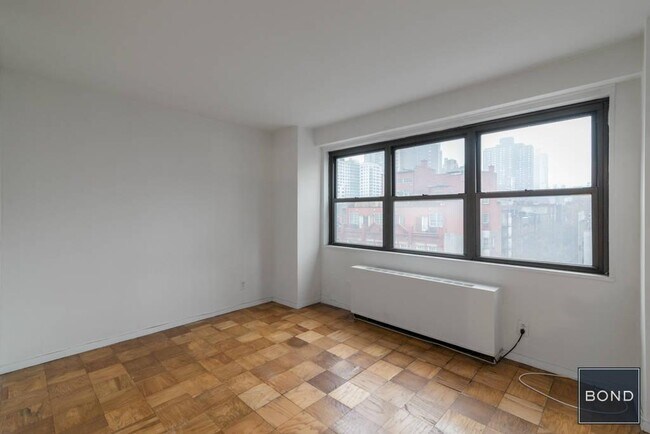Foto del edificio - 400 E 89th St
