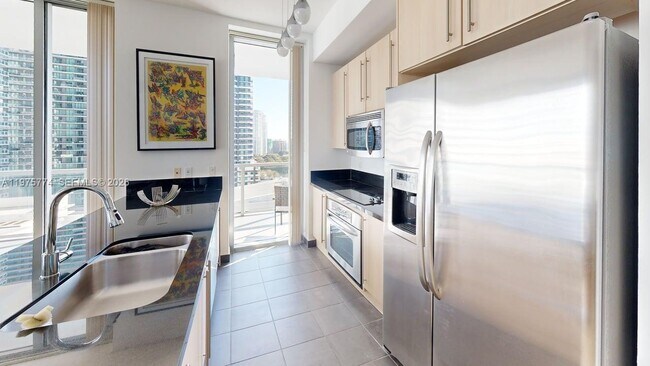 Foto del edificio - 79 SW 12th St