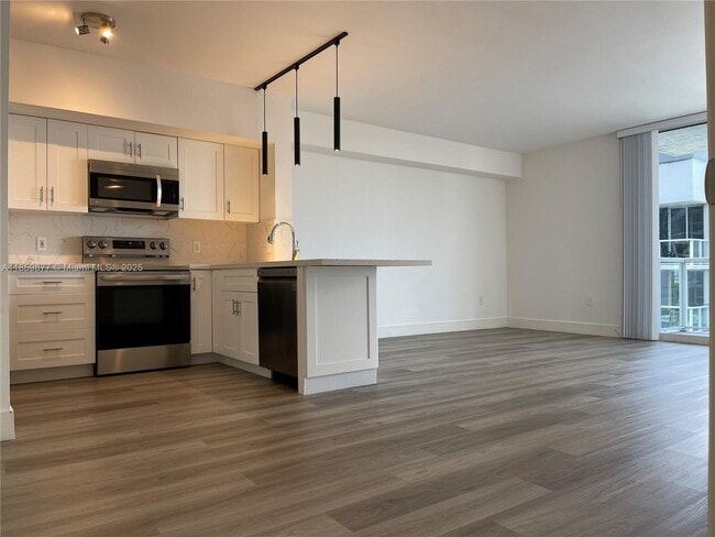 Foto del edificio - 5085 NW 7th St