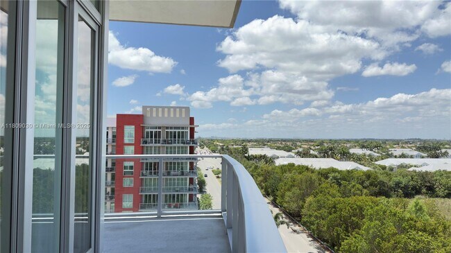Foto del edificio - 7825 NW 107th Ave