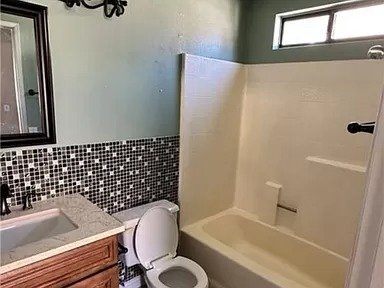 Foto del edificio - Exceptionally maintained two story condo.