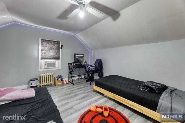 Foto del edificio - 2 br, 1 bath House - 370 Paulison Ave