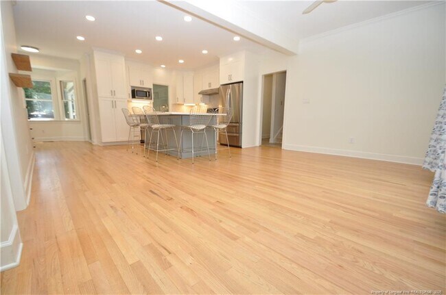 Building Photo - 6121 Chowning Ct