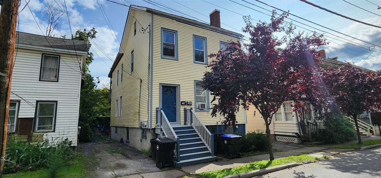 45 Gifford Ave Unit APT 2, Poughkeepsie, NY 12601 Room for Rent in