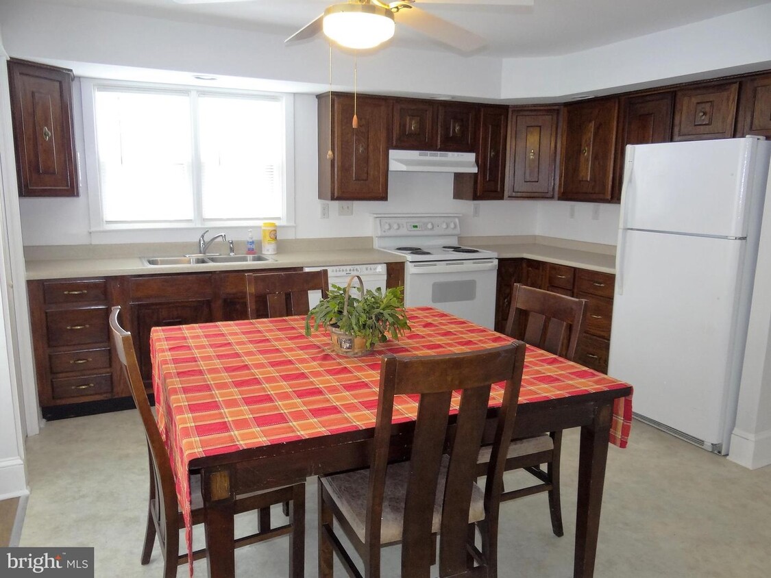 Foto principal - 574 Maple St