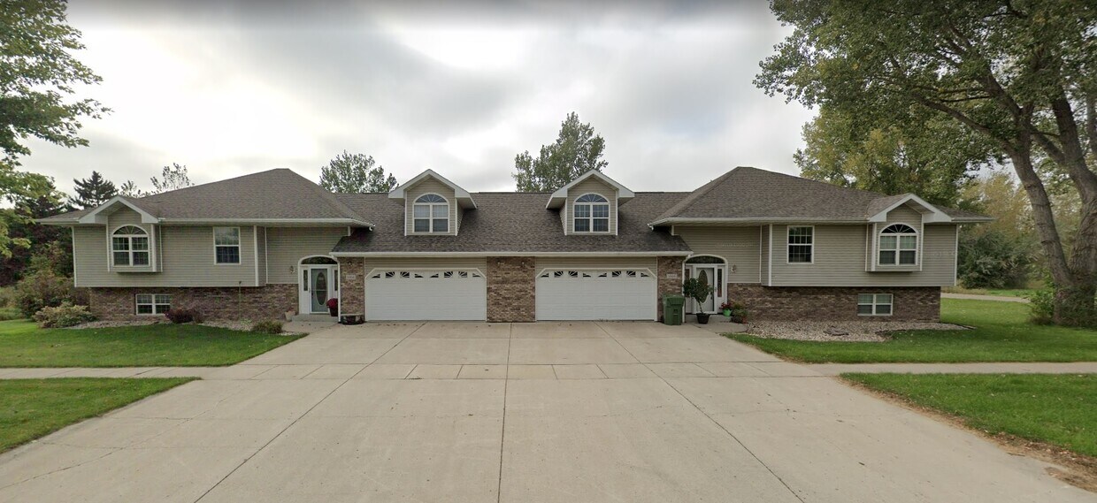 1000 7th Ave S, Brookings, SD 57006 Townhouse for Rent in Brookings