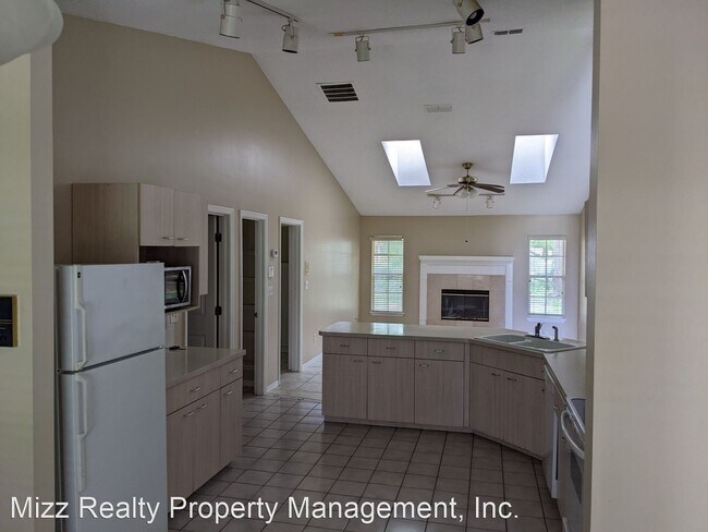 Foto del edificio - 3 br, 2.5 bath House - 416 Pineview Street