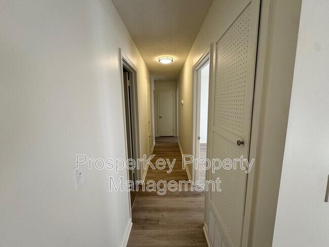 Foto del edificio - 6313 Stony Creek Dr