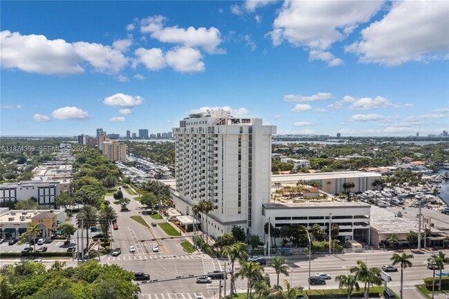 Building Photo - 13499 Biscayne Blvd