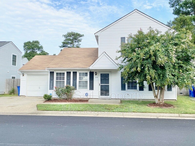 213 N Hunt Club Run, Newport News, VA 23608 House for Rent in Newport