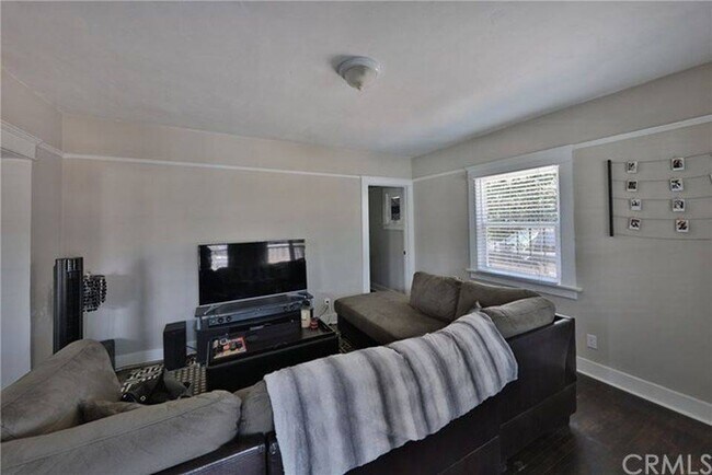 Living room from front door - 1530 E 5th St