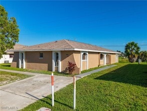 Building Photo - 1107 Cape Coral Pkwy W
