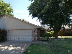 Building Photo - 12132 N Dewey Ave