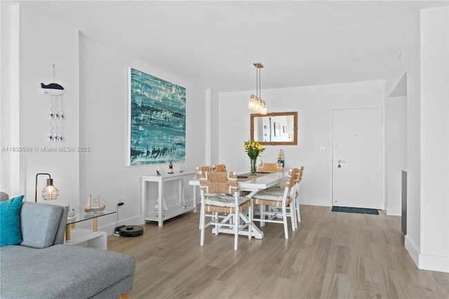 Photo - 300 Bayview Dr Apartment