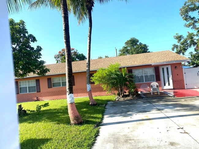 Building Photo - 5850 Orange Rd