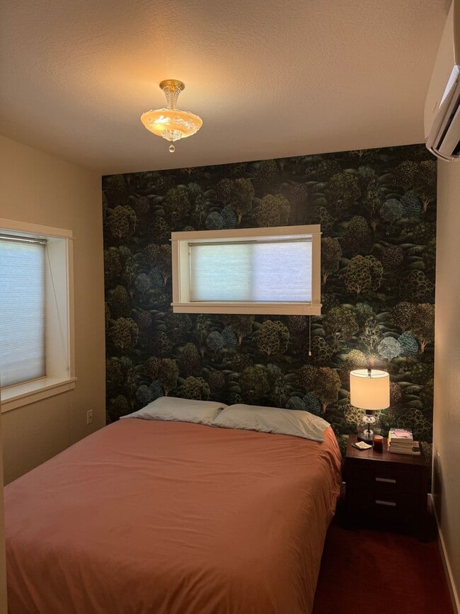Building Photo - Coming Soon!  1 bed Condo with Loft