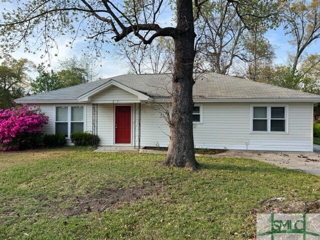 Primary Photo - 27 Lynn Dr