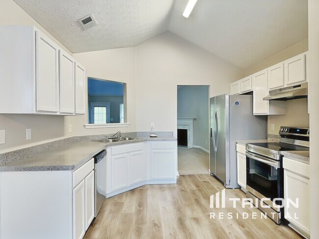 Foto del edificio - 5545 Amber Cove Way