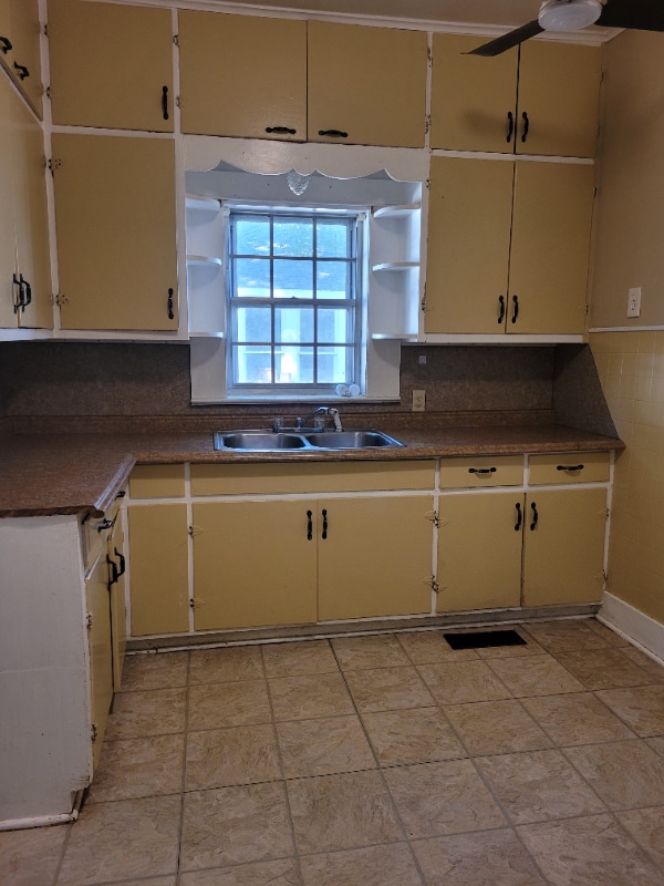 Building Photo - 1717 S W St