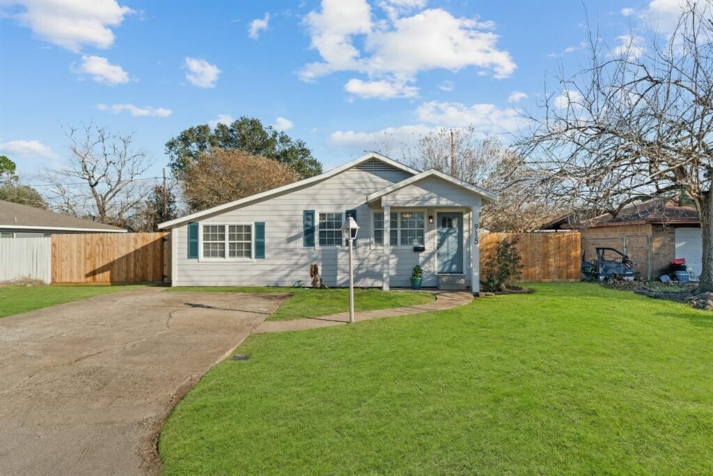 Foto principal - 915 Avenue E