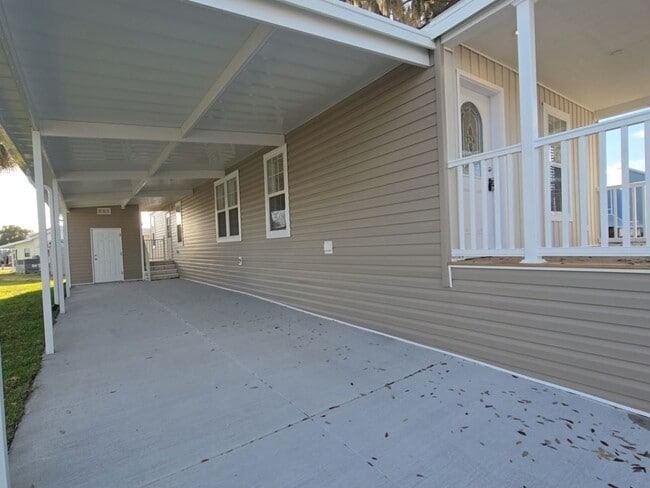 Building Photo - 1016 Century Dr